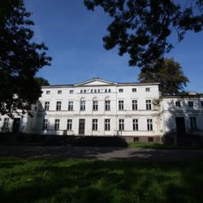 Pałac w Rakoniewice-Zamku