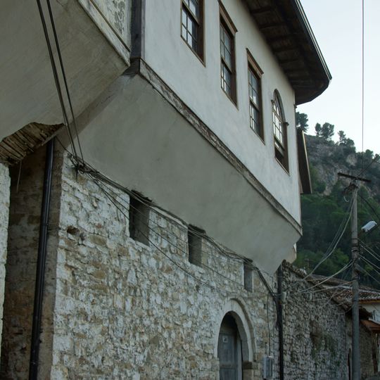 Haus von Koli Thanasi