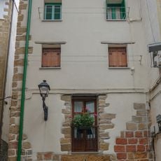 Casa Menditxo Enparantza 2 / Arnao Generalaren 1