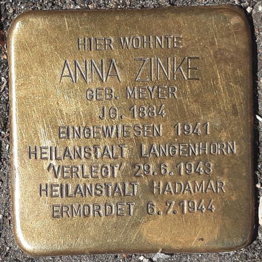 Stolperstein en memoria de Anna Zinke
