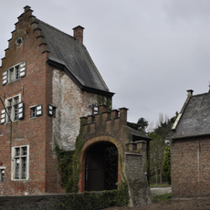 Oude Kluis Castle