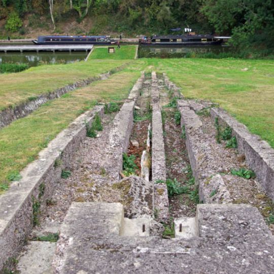 Inclined plane immediately east of Foxton Locks