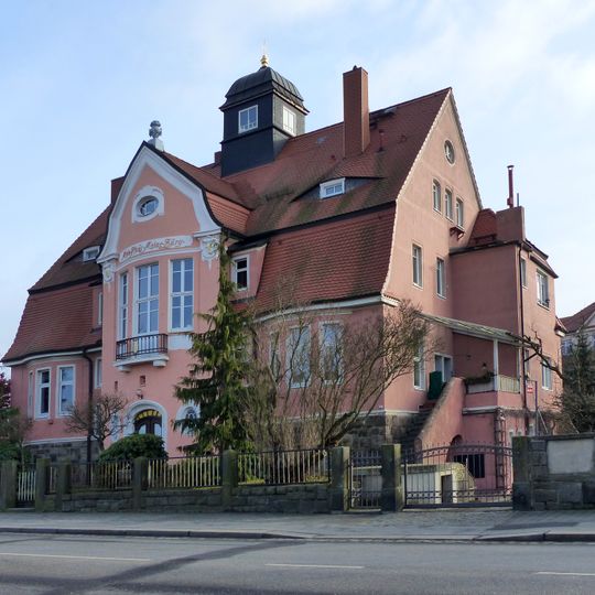 Villa Clara-Zetkin-Straße 1