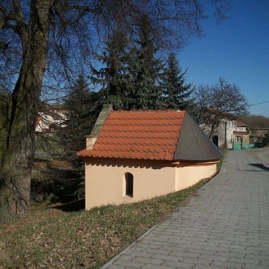 Kaple v Kočíně ve svahu