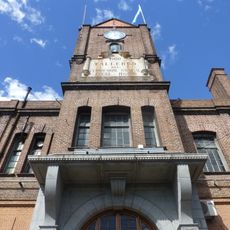 Edificio de la nave principal de los Talleres Remedios de Escalada del Ferrocarril Gral. Roca