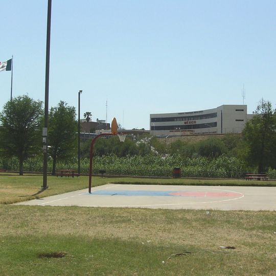 Gateway to the Americas International Bridge