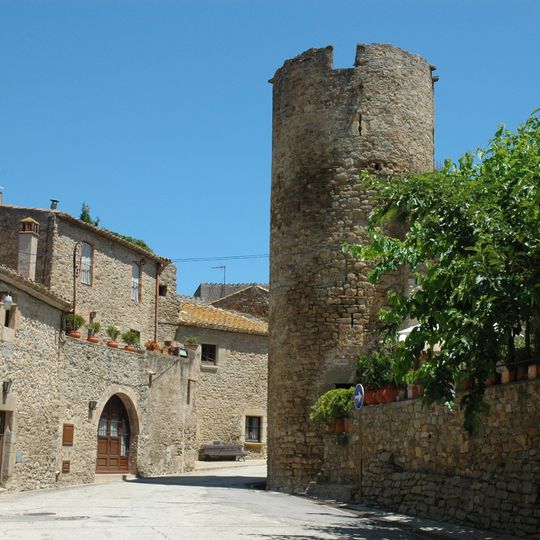 Castillo y Recinto amurallado de Ullastret
