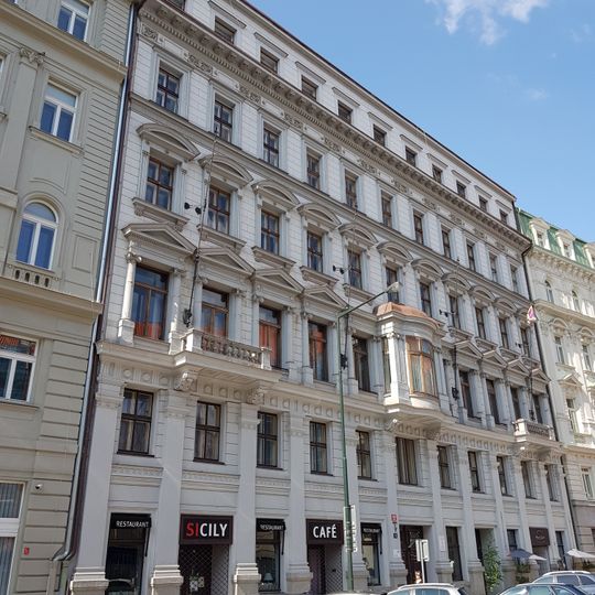 Senovážné náměstí 2