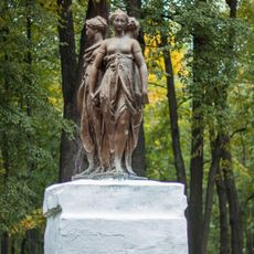 Садово-парковая скульптура «Три грации» (Шуя)