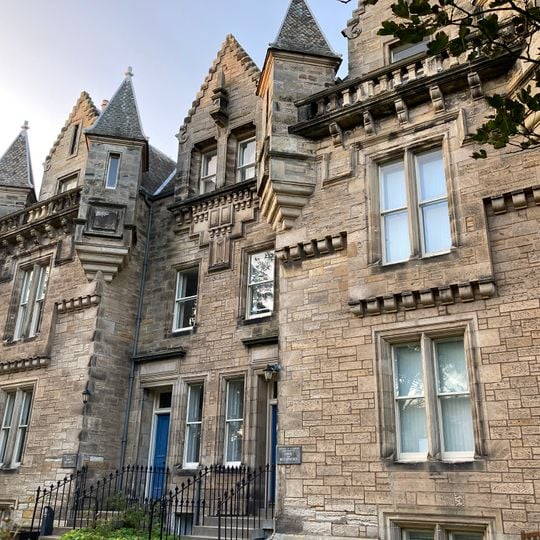 St Andrews, The Scores, Edgecliffe House