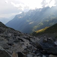 Sentier de grande randonnée 738