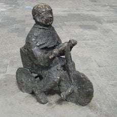 Kleuter op driewieler