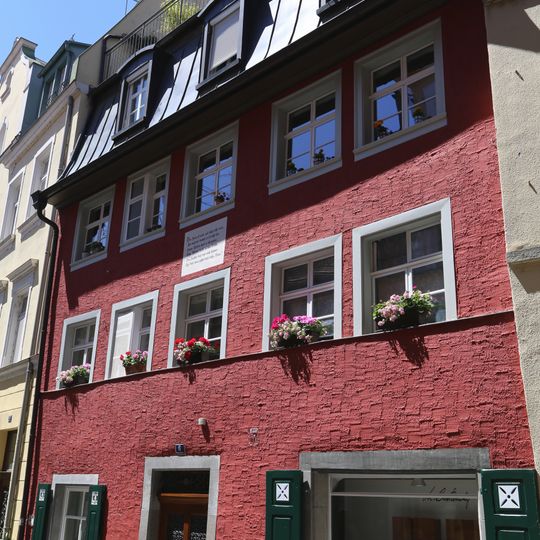 Wohn- und Geschäftshaus