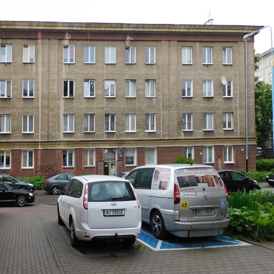 Blok przy ulicy Częstochowskiej 4/6