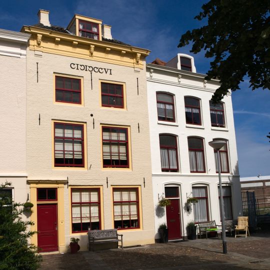 Steenen Beer 9, Vlissingen