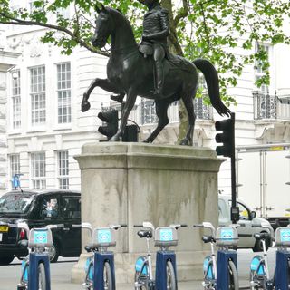 Equestrian statue of George III