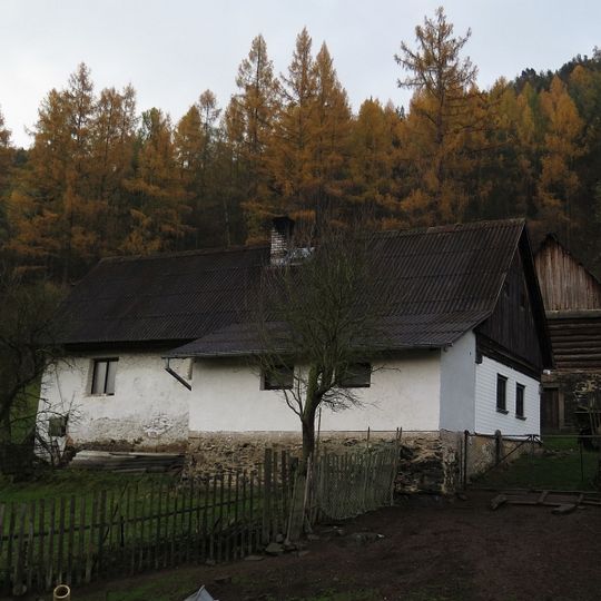 Zemědělský dvůr čp. 15