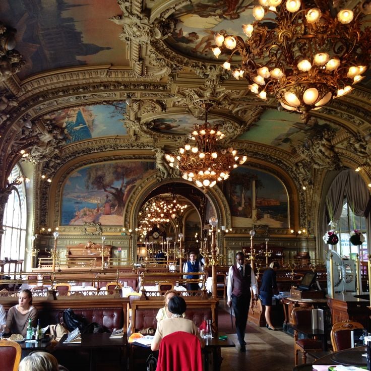 Le Train bleu