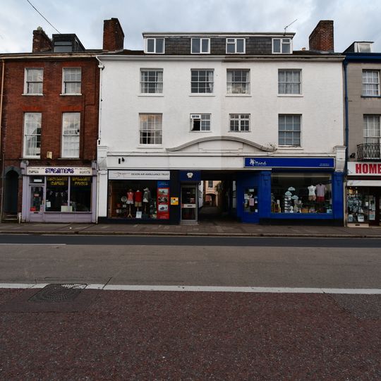 40-43, Cowick Street