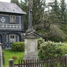 Cross at house 16 in Kopec