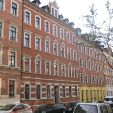 Mietshaus in geschlossener Bebauung Ludwig-Kirsch-Straße 14