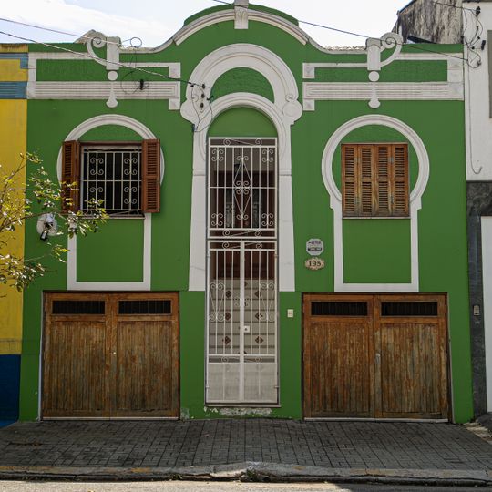 Imóvel à Rua Dona Inácia Uchoa, nº 195