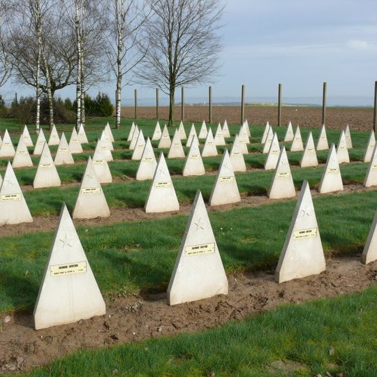 Cimetière militaire soviétique de Noyers-Saint-Martin