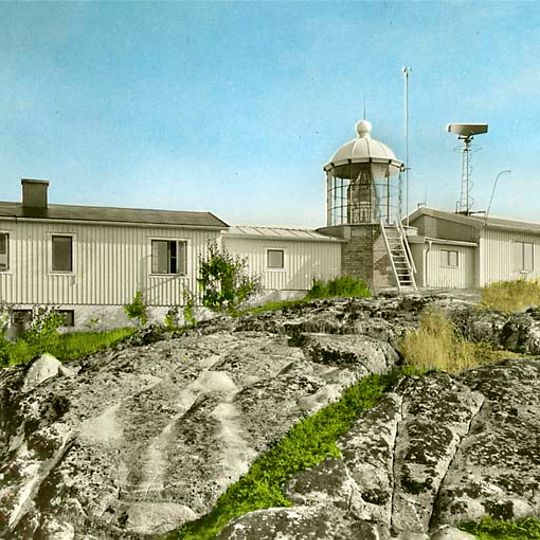 Bjuröklubb lighthouse