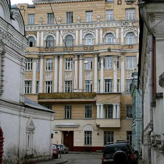 Neistat revenue house