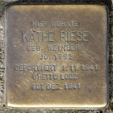 Stolperstein en memoria de Käthe Riese