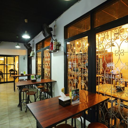 Lele Crispy The Best Kremes In Town