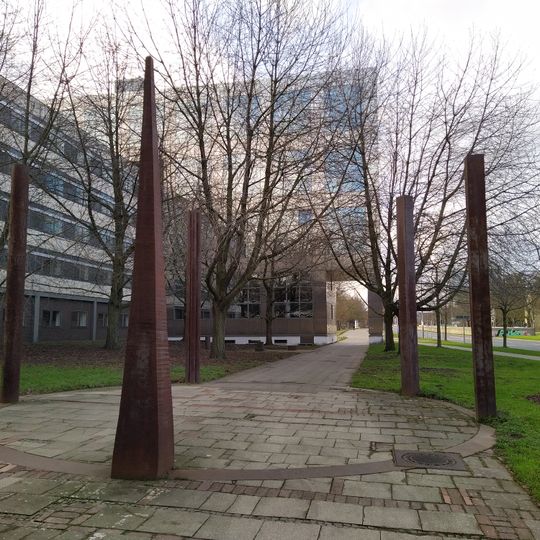 Zentren mit Streckungen und Kernen