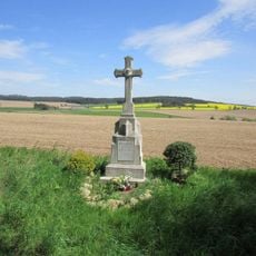 Kříž u silnice mezi Švábovem a Horní Cerekví nad Švábovským potokem