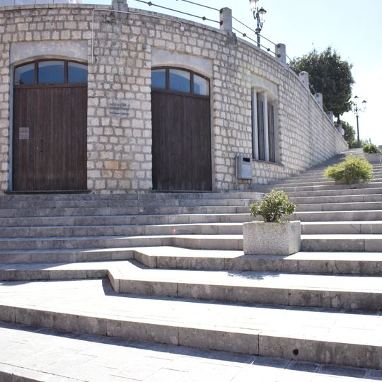Biblioteca comunale Mariano Collazzo
