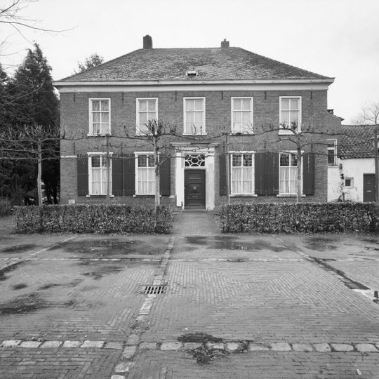 Monseigneur Biermansplein 8, Westerhoven