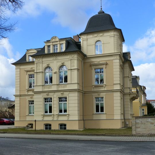 Villa Dr.-Ernst-Mucke-Straße 12