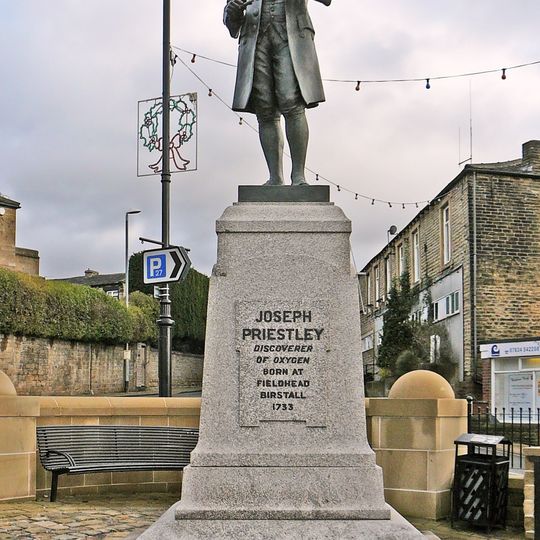 Statue of Joseph Priestley
