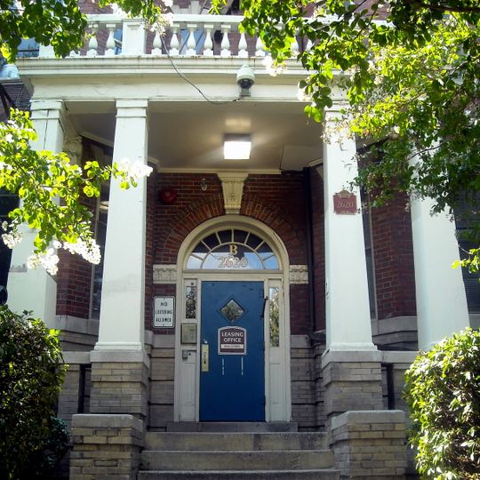 Apartamentos Alden, Babcock y Calvert