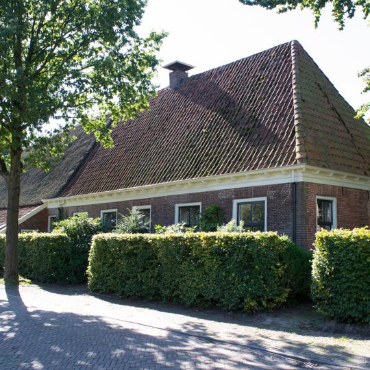 Boerderij onder schilddak