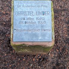 Christel Linder