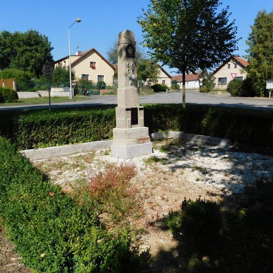 Pomník padlým v Hulicím