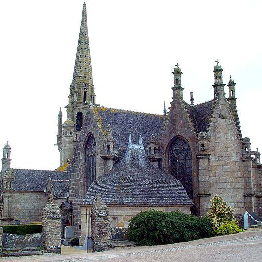 Locmélar Parish close