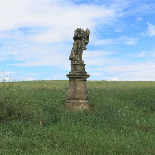 Socha svatého Prokopa u polní cesty východně od Strkovic