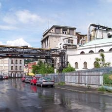 Potrubní lávka přes Žukovovu ulici na Střekově