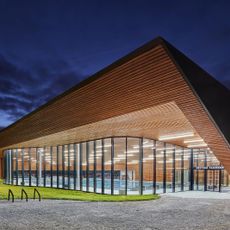 Městská plavecká hala v Lounech