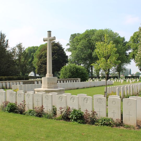 Cimetière militaire de Cambrai East