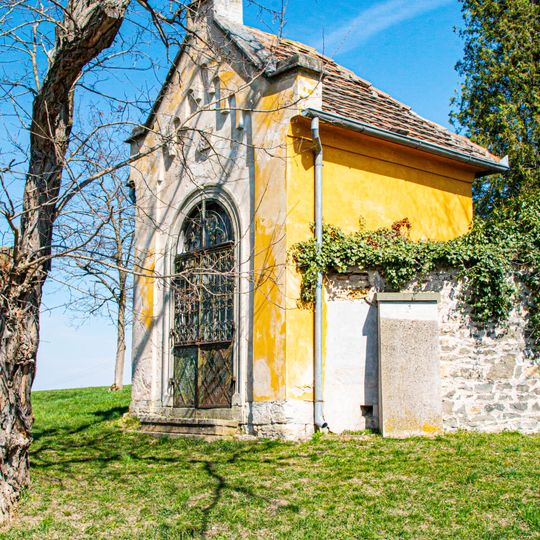 Hřbitovní kaple u kostela sv. Václava v Mikulovicích