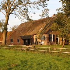 Varkensschuur met stookhok