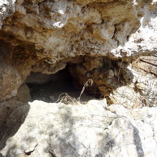 Arkalochori cave
