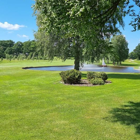 Lanna Lodge Golf Resort